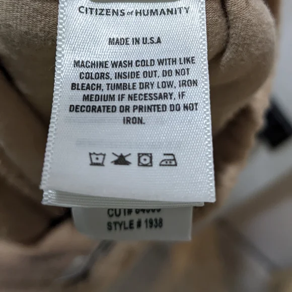 NEW Citizens of Humanity | Nia Wide-leg Sweatpant in Nougat - Picture 12 of 13